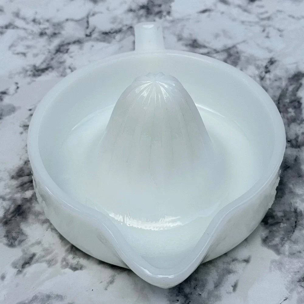 Vintage Sunkist Milk Glass Citrus Juicer Reamer Pat 68764 Made USA White Retro